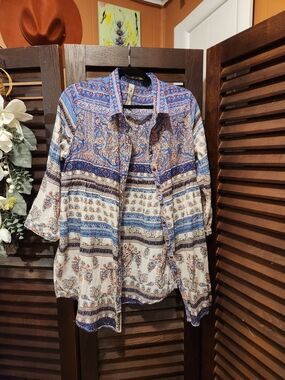 Aratta Blue and Cream Paisley Button-Up Tunic